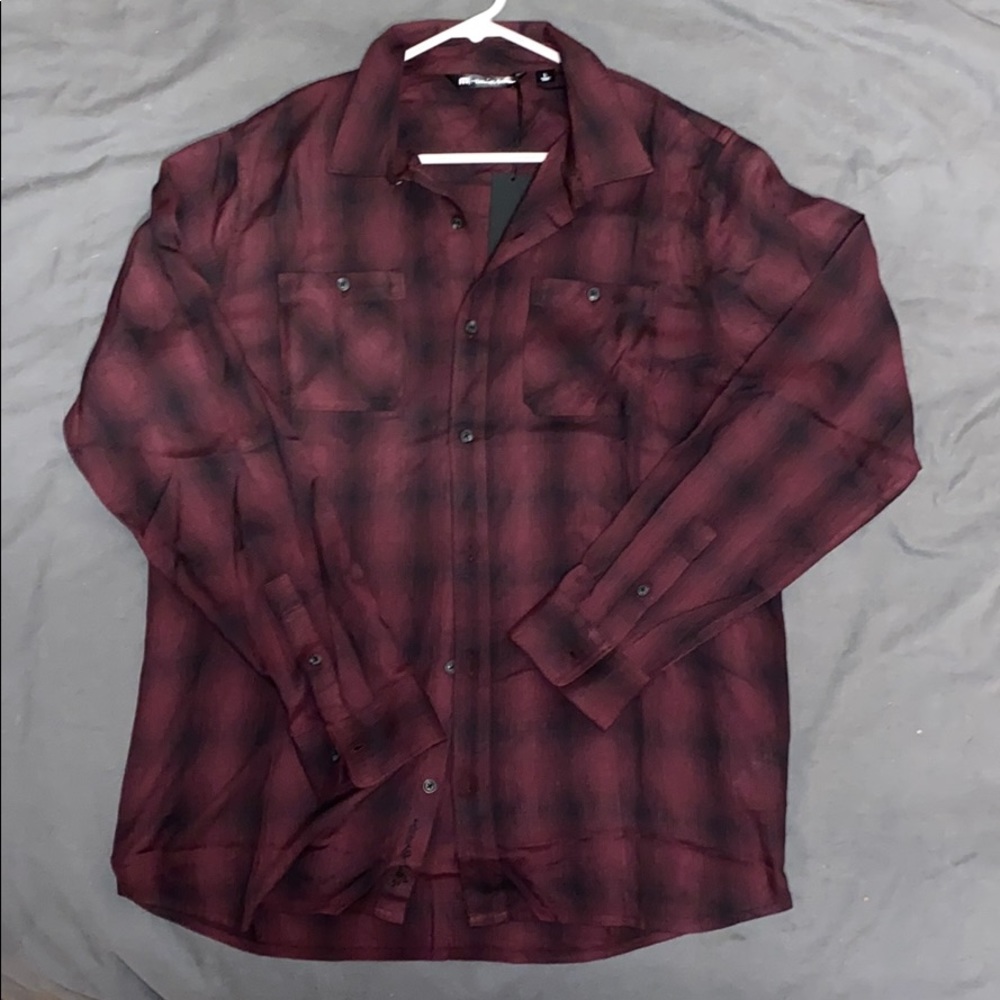 Travis Mathew Lightweight Button-down; Large